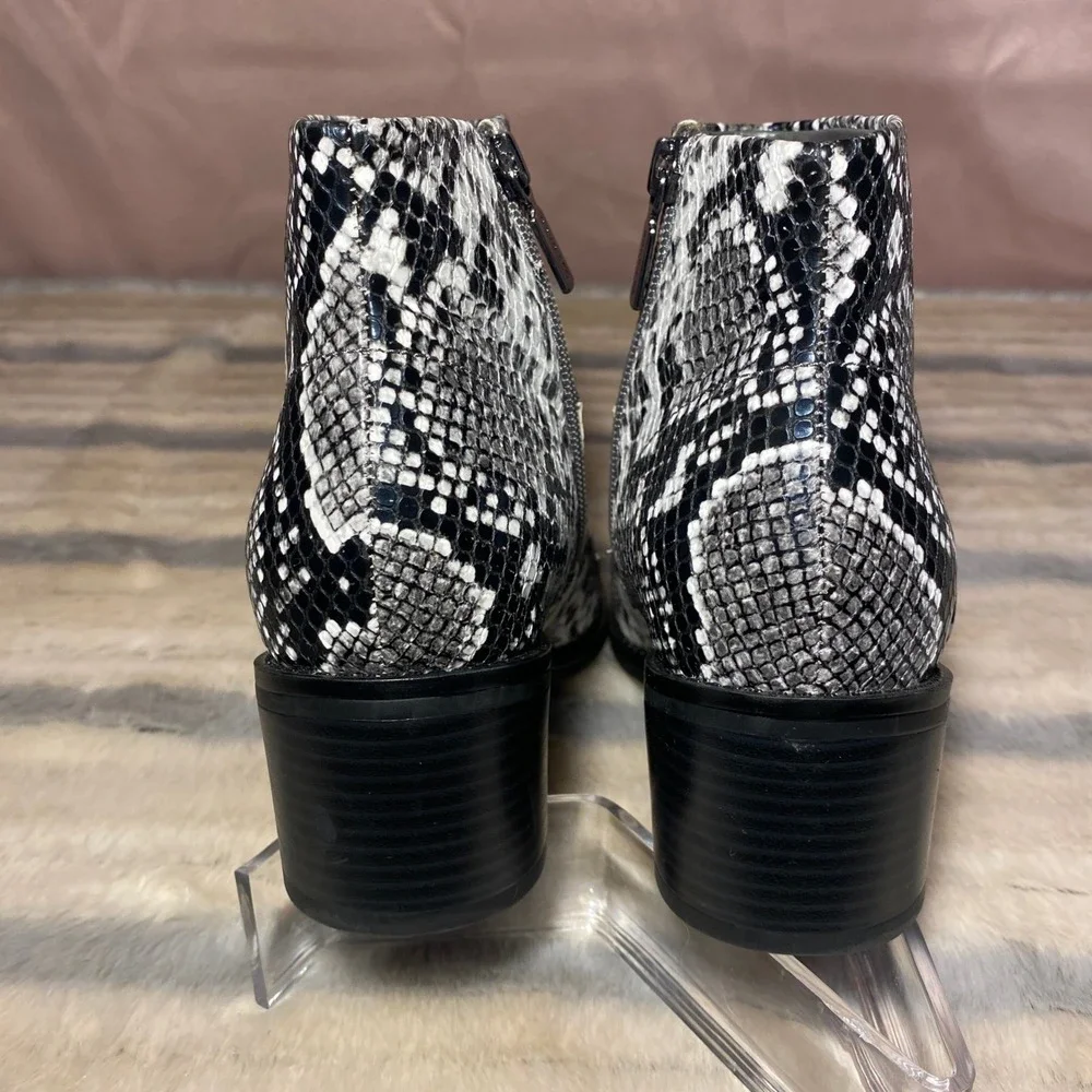 Blondo Waterproof Sabina Chelsea Boots Snakeskin Print Block‎ Heel Booties 7M